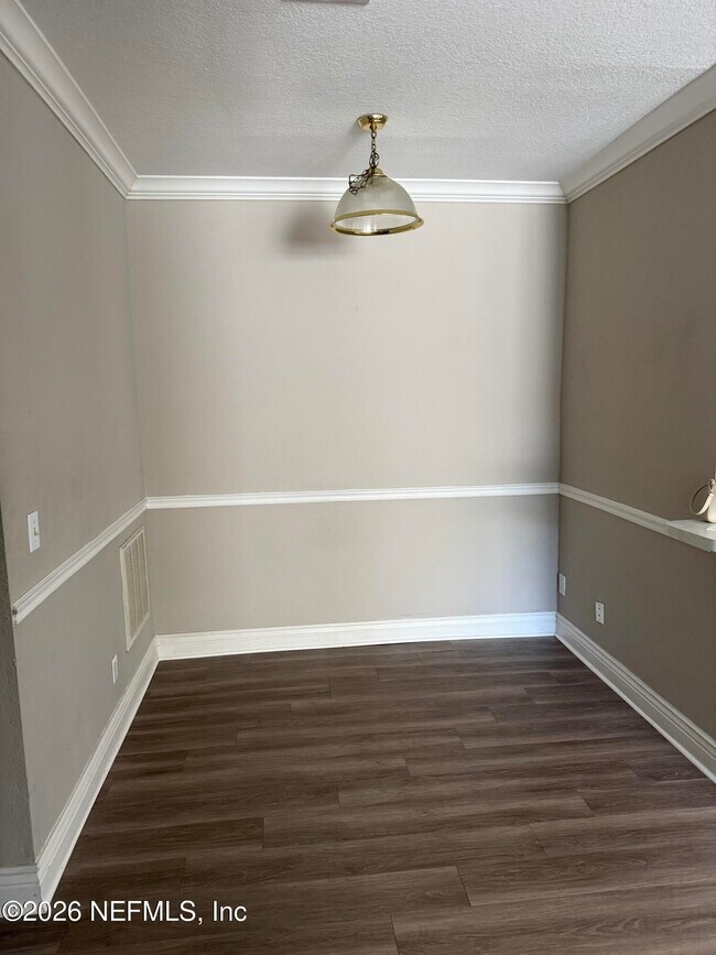 Building Photo - 13810 Sutton Park Dr N Unit 1122