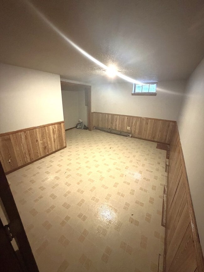 Photo - 2-bedroom Single Family - Available now!