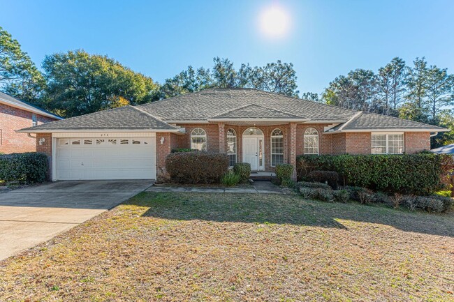 Large 4 bedroom in Crestview! - Large 4 bedroom in Crestview! Casa