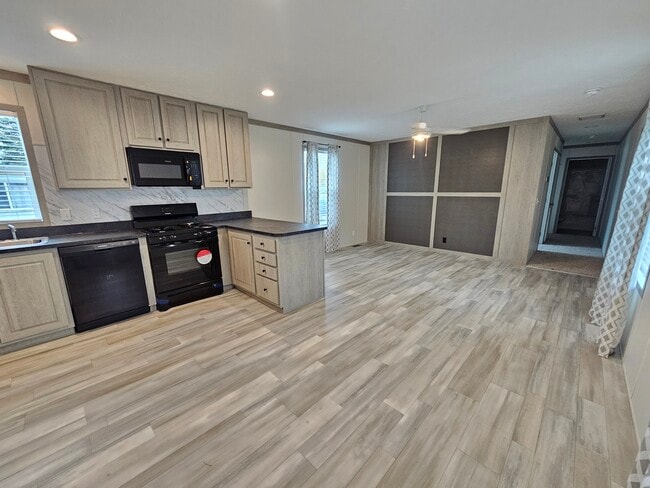 Photo - 46000 Geddes Rd