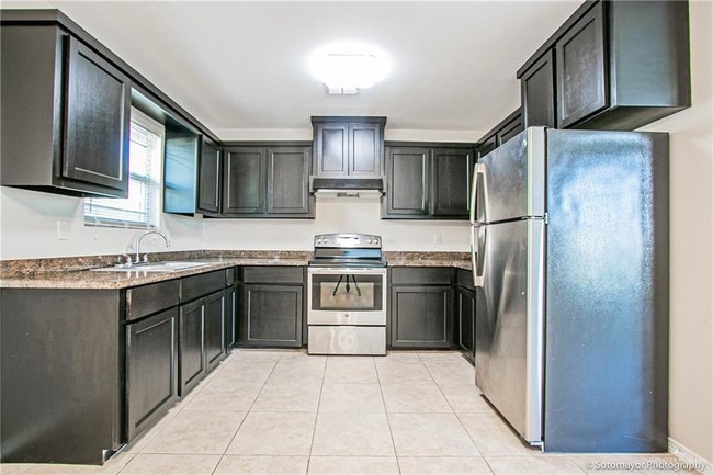 Photo - 10 Taxco Ct Unit 1