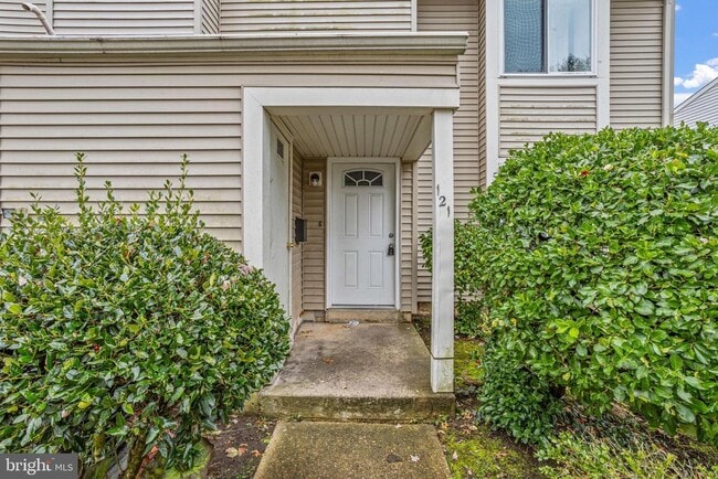 Building Photo - 121 Aspen Ct