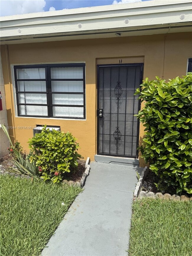 Photo - 1845 Pembroke Rd Unit 2-11