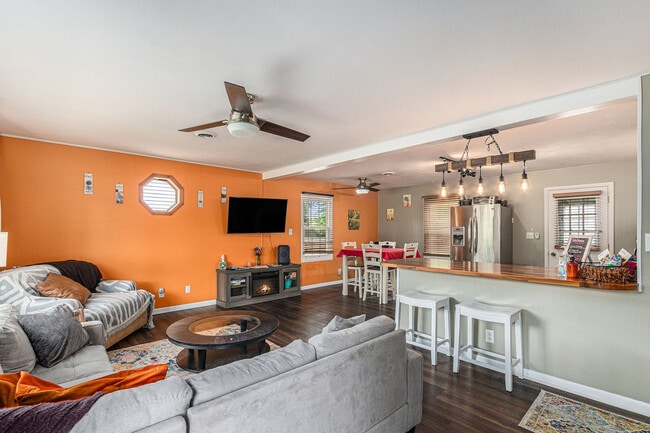 Photo - 115 N Eagle St Apartment Unit ID1255138P