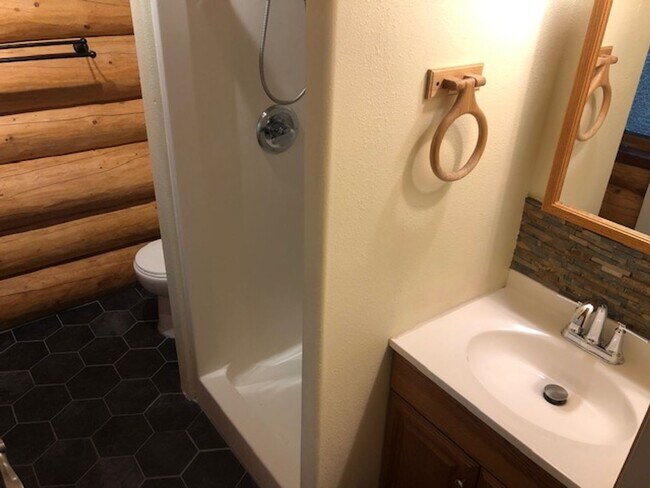 Photo - Century 21 Gold Rush - 1bed/1bath cabin (2...