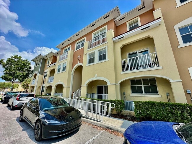 Building Photo - 10870 NW 88th Terrace Unit 103 Rental
