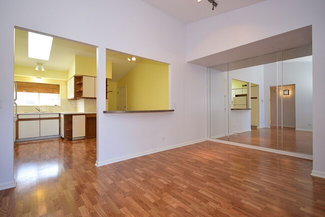Photo - 5351 N East River Rd Unit 203
