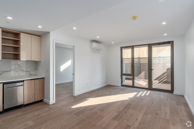 2BR, 1BR-949SF - Living Room