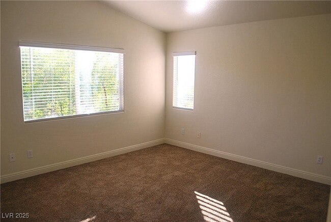 Building Photo - 10031 Cranbrook Falls Ct