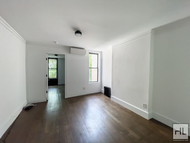 Photo - Carroll Gardens / 2-Bed 1-Bath Unit 4R