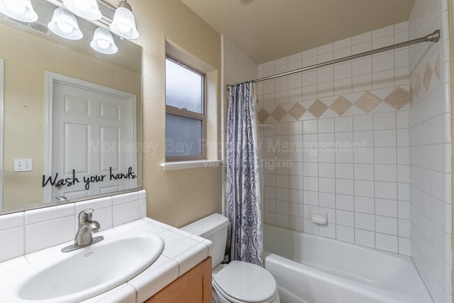 Photo - 594 Lopez Ave