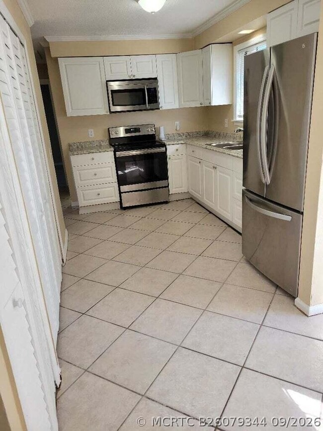 1488 W 31st St
