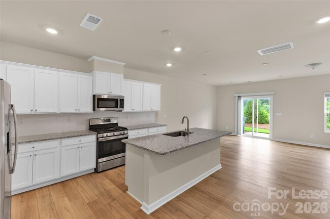 Photo - 2777 Yeager Dr NW