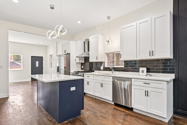 Photo - 6547 S Langley Ave