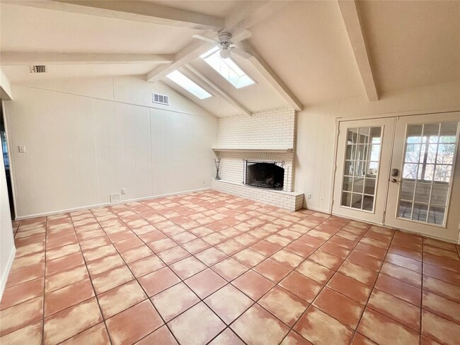 Photo - 1700 Barton Hills Dr