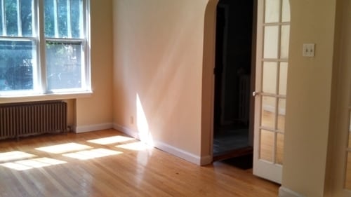 Living Room - 6307 n Wayne ave Unit 3