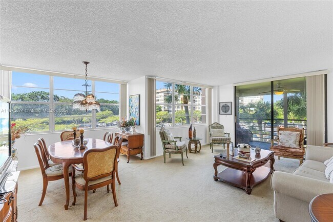 Photo - 1000 St Charles Pl Unit 319