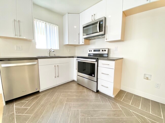 Photo - La Jolla Courtyard Apartments