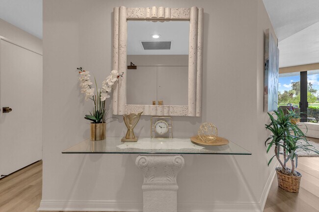 Photo - 910 Island Dr Unit 112