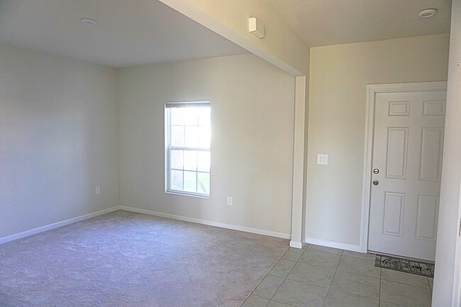 Photo - 606 Lychee Ln