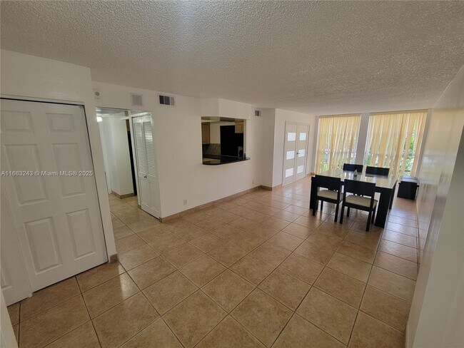 Building Photo - 2001 Atlantic Shores Blvd Unit 108 Rental