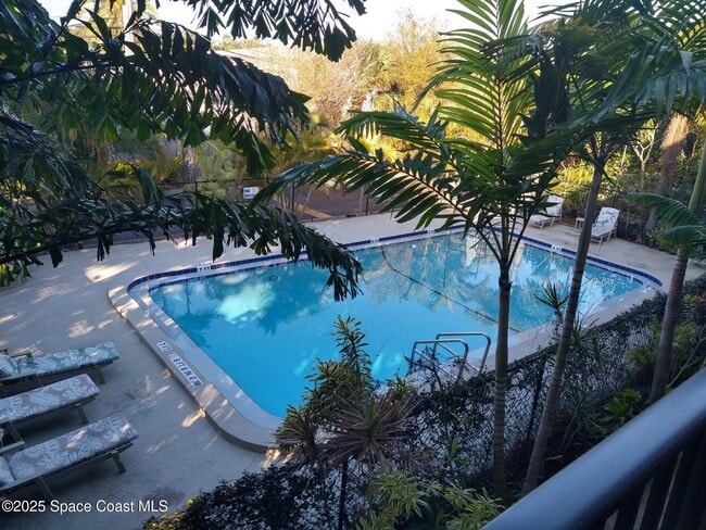 Photo - 1020 Pine Tree Dr Unit 8