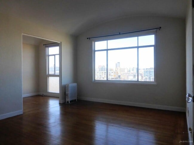 Building Photo - 1280 Pine St Unit 403 Rental