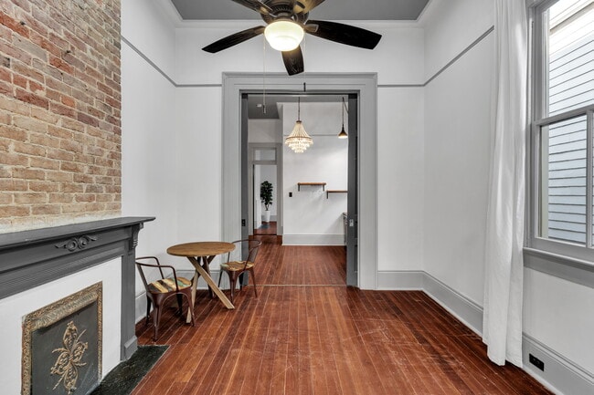 Photo - 1323 Constance St