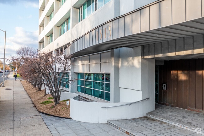 Photo - The Metropolitan