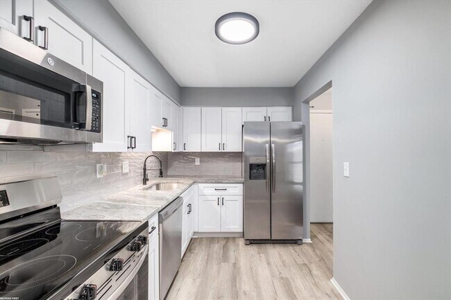 Photo - 1 BED RM CONDO - FARMINGTON HILLS Unit 84