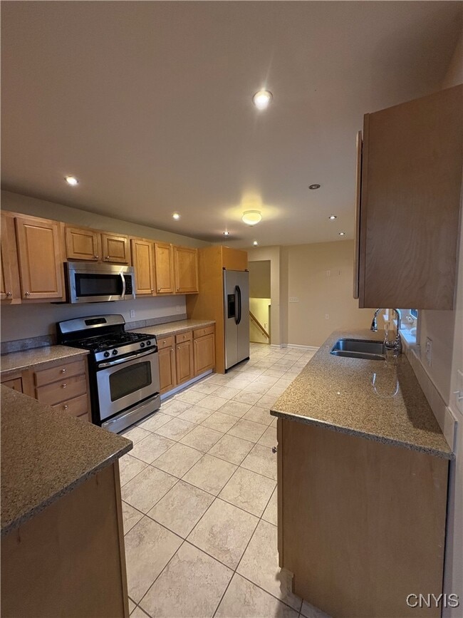 Photo - 215 Locksley Rd