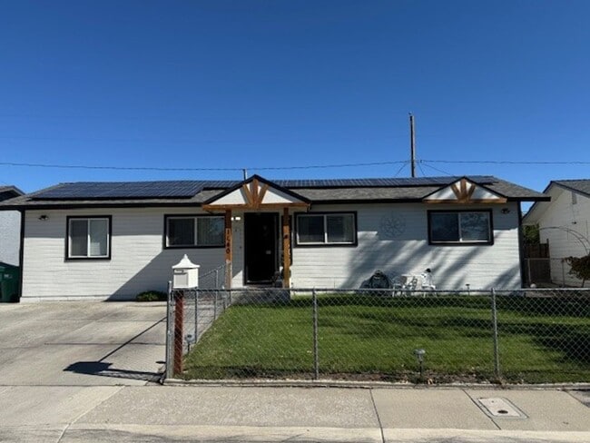 Photo - <b>Five Bedroom Three Bath Home with Solar...