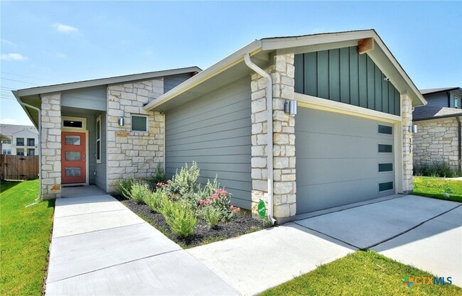 Building Photo - 121 Fairfax Ave