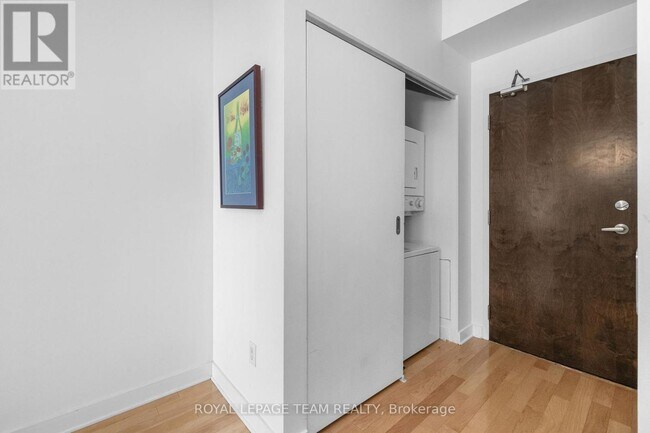 Photo - 179 George St Unité 1207