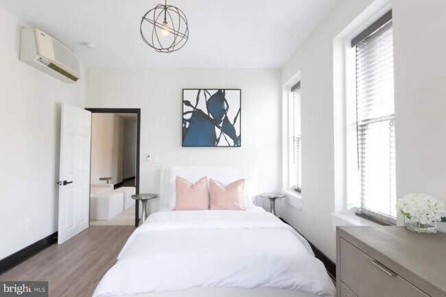 Photo - 1210 N Calvert St Unidad 1A