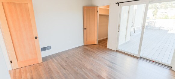 Photo - 1530 Henry Street