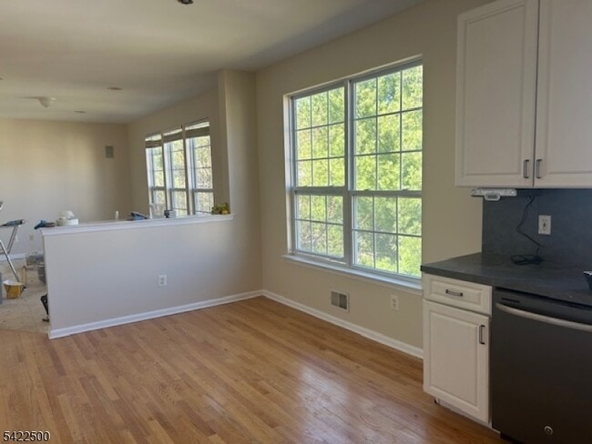 Photo - 209 Winding Hill Dr