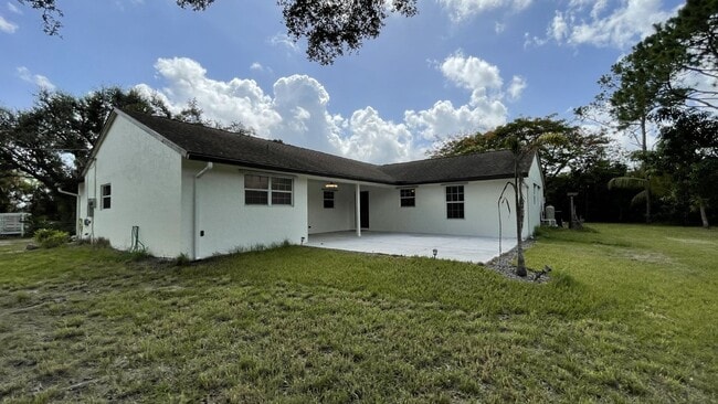 Photo - Spacious 3-Bedroom Oasis in Loxahatchee with 2 Full Baths