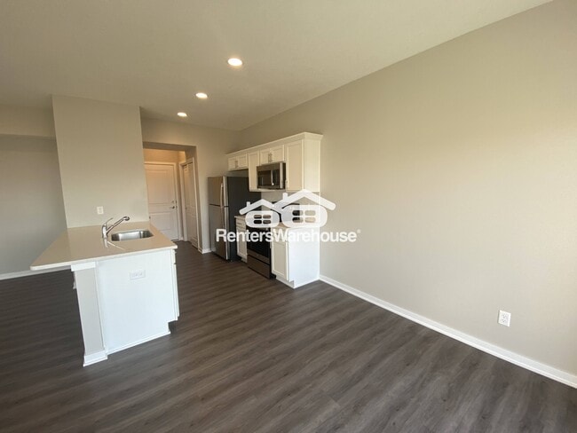 Photo - 7000 Lake Hill Dr