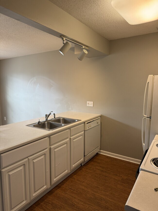 Photo - 5602 Thornbriar Ln