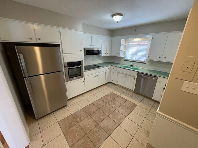 Photo - 2844 Chamberlain Rd Unit A