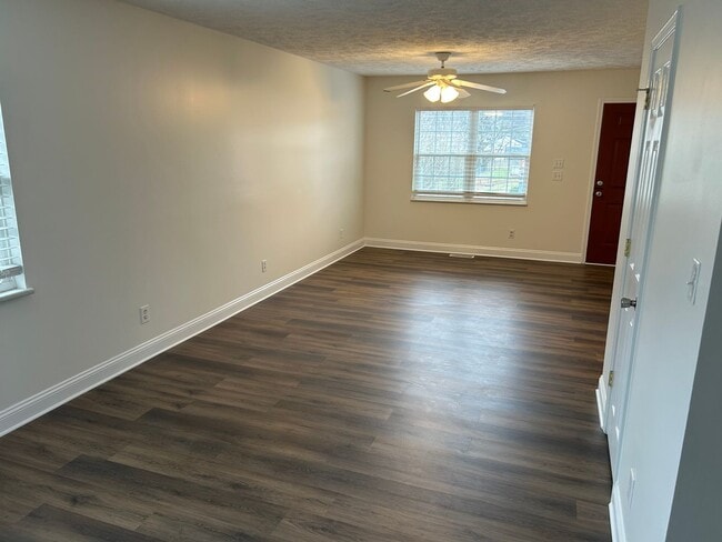 Photo - Now available:  Three bedroom, 1.5 bath home in Maryville City
