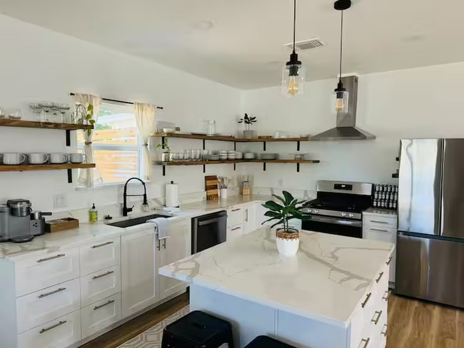 Photo - 311 Church St House