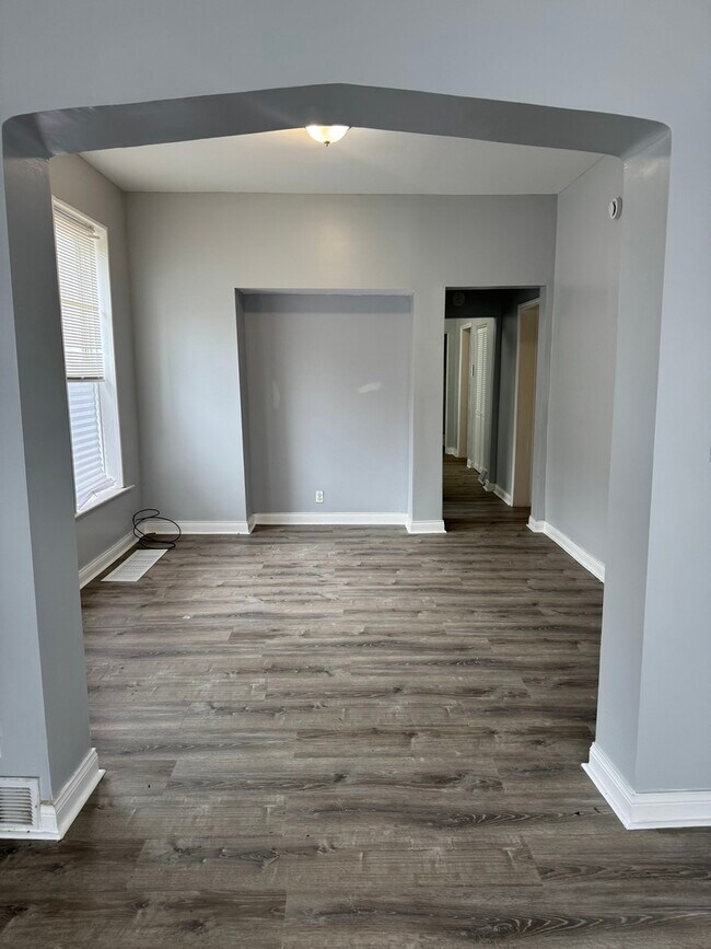 Photo - 11915 S Lowe Ave