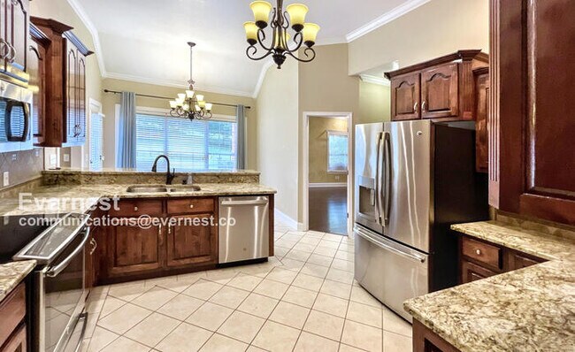 Photo - 607 Castle Dr