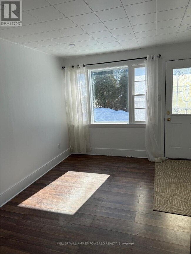 Photo - 328 Little Ave