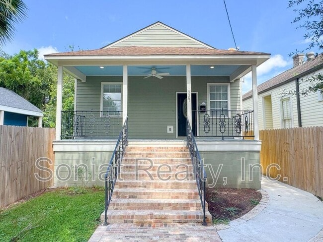 Building Photo - 3307 Baudin St