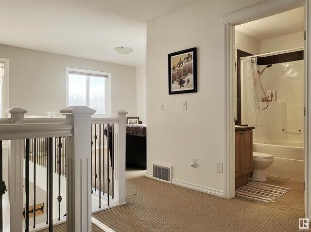 Photo - Duplex in Spacious 4-Bedroom Duplex • 3.5 Baths • Double Garage • Finished Basement Unité 108