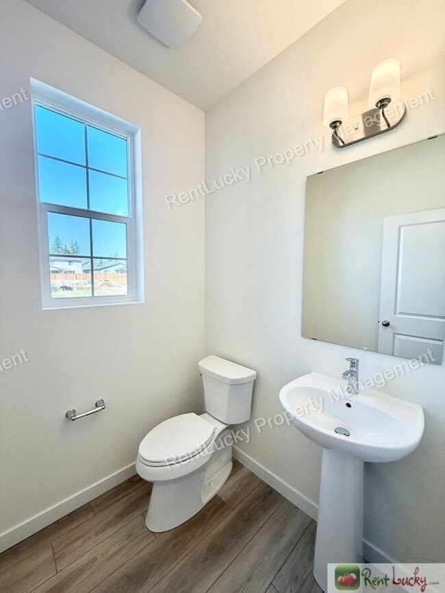Photo - 17056 127th St E