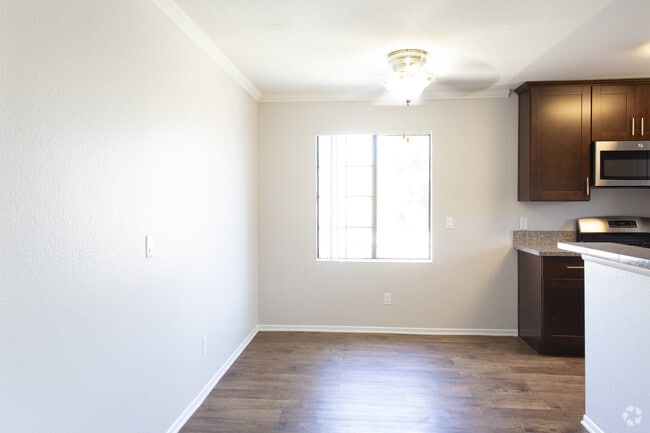 3BR, 2BA-1100 SF